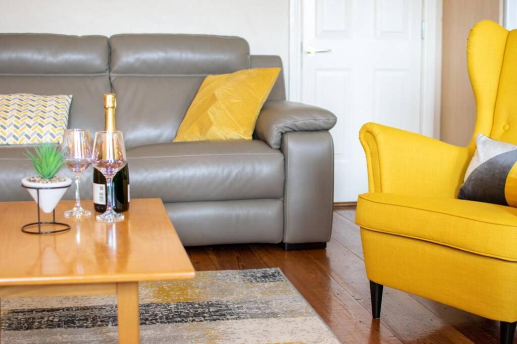310 - The Carrowbeg At The Harbour Mills By Shortstays Westport Eksteriør bilde