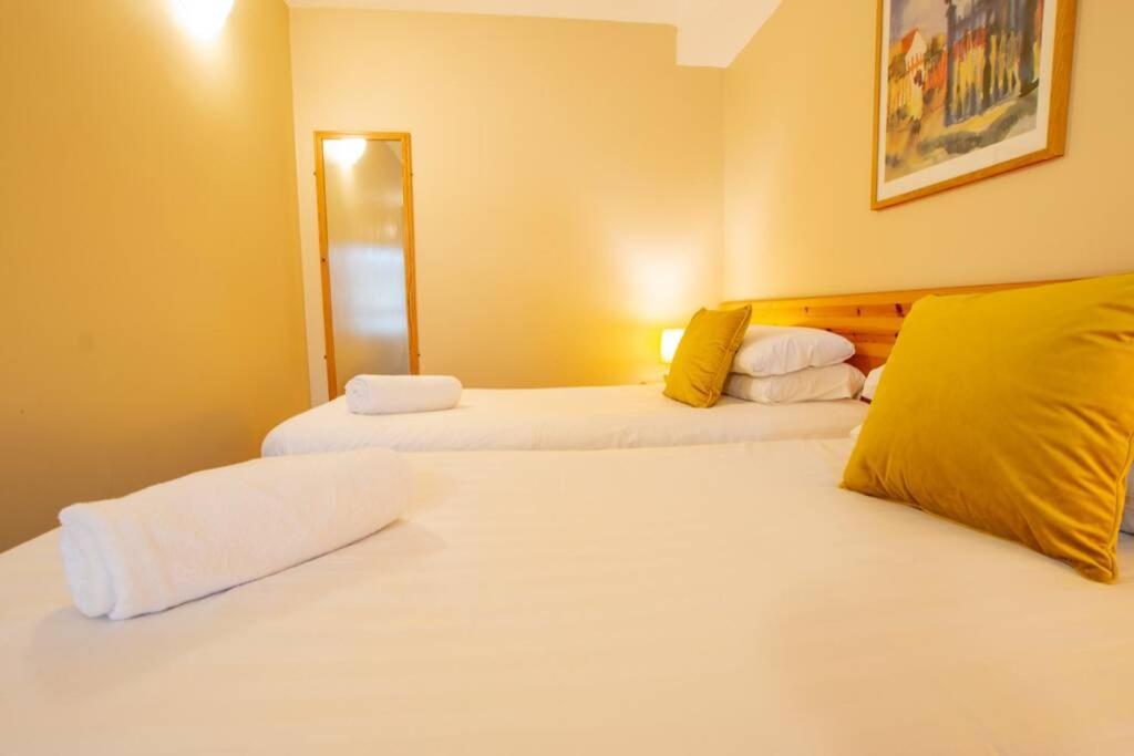 310 - The Carrowbeg At The Harbour Mills By Shortstays Westport Eksteriør bilde