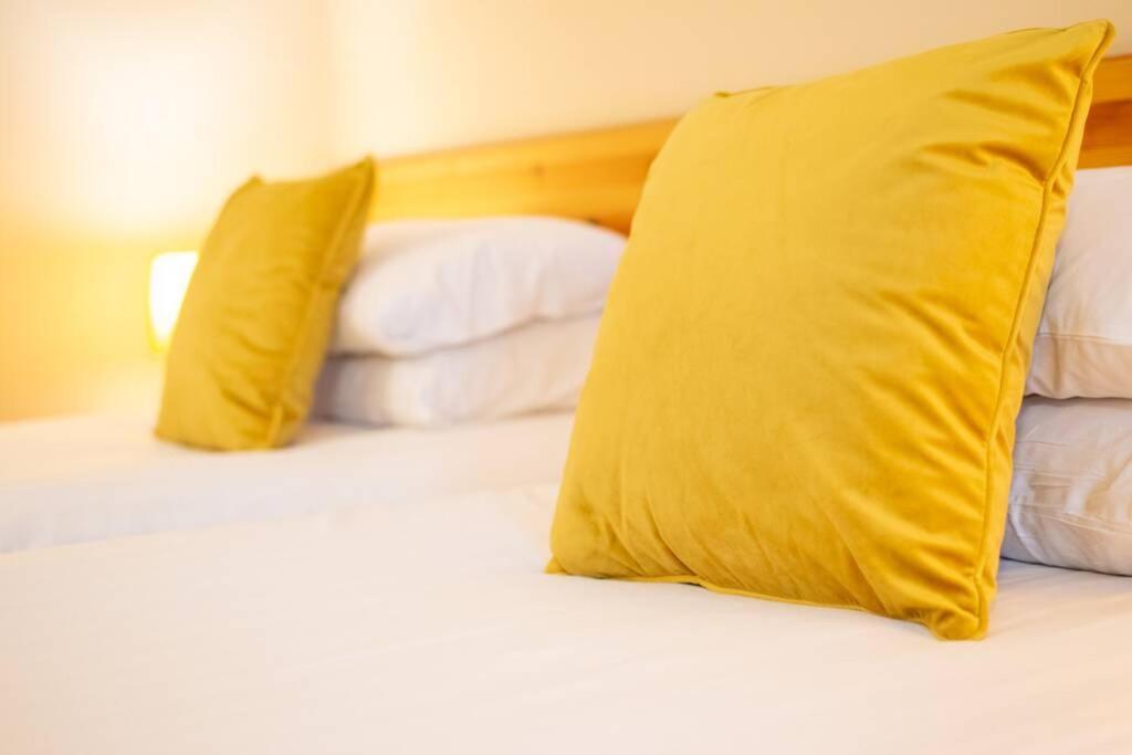 310 - The Carrowbeg At The Harbour Mills By Shortstays Westport Eksteriør bilde