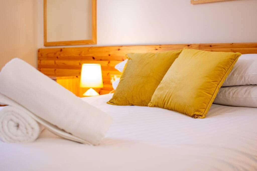 310 - The Carrowbeg At The Harbour Mills By Shortstays Westport Eksteriør bilde