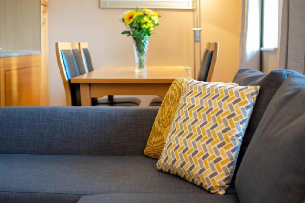 310 - The Carrowbeg At The Harbour Mills By Shortstays Westport Eksteriør bilde