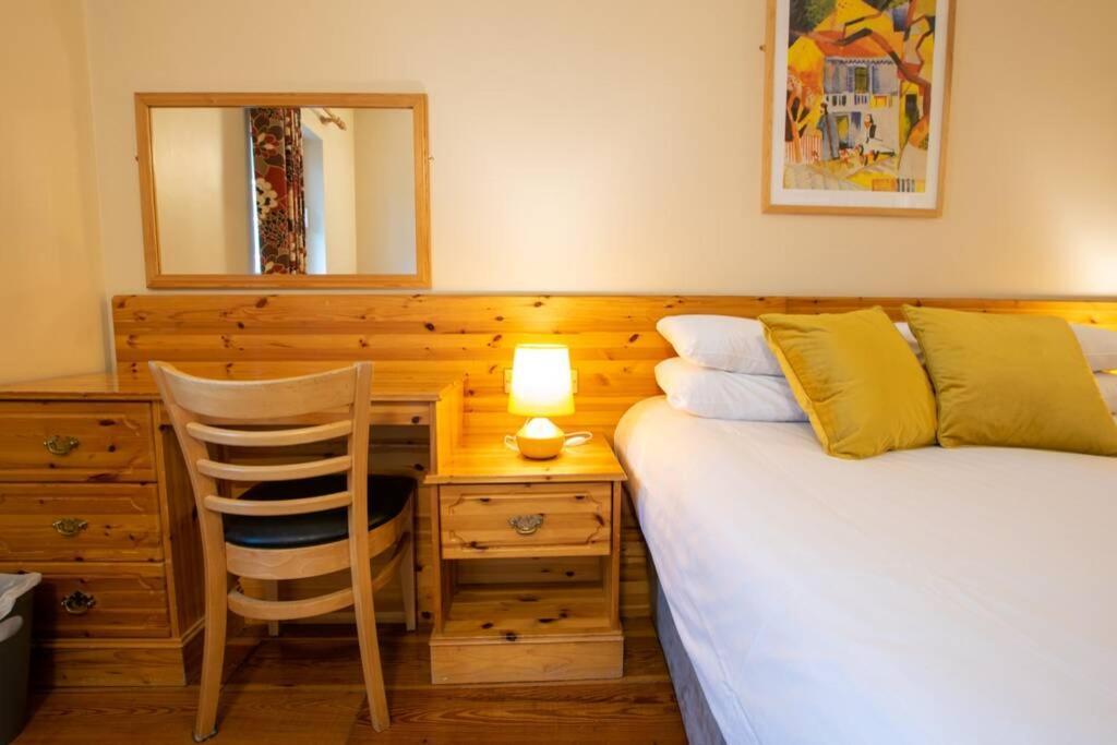 310 - The Carrowbeg At The Harbour Mills By Shortstays Westport Eksteriør bilde